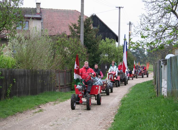 Vedouc jezdec :-) s obecn vlajkou